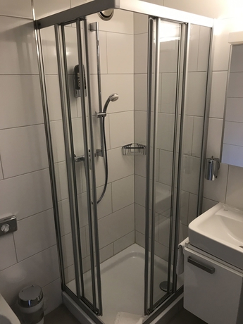 Imagen de la habitación del Hostal Gasthaus 210. Foto 17