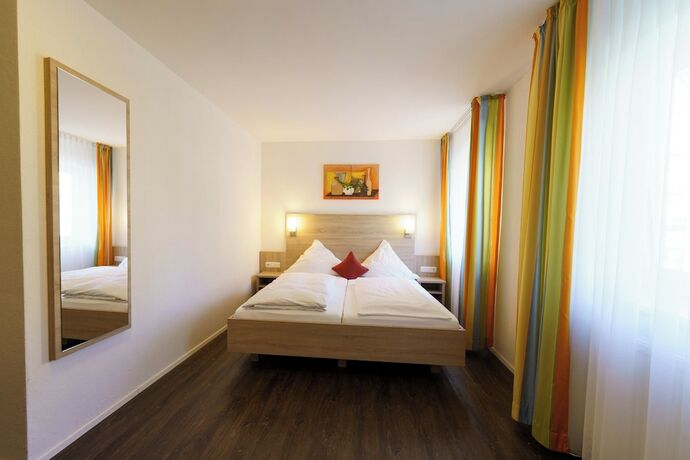 Imagen de la habitación del Hostal Gasthaus Schwarzer Adler. Foto 18