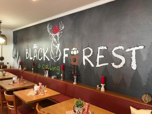 Imagen del bar/restaurante del Hostal Gästehaus Am Wasserpark. Foto 2