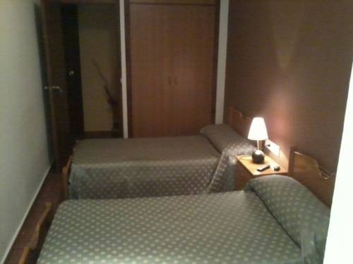 Imagen general del Hostal Gloria, Meng&iacute;bar. Foto 4