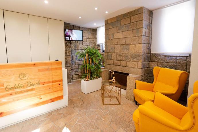 Imagen de los interiores del Hostal Golden Beach Guest House and Rooftop Bar. Foto 10