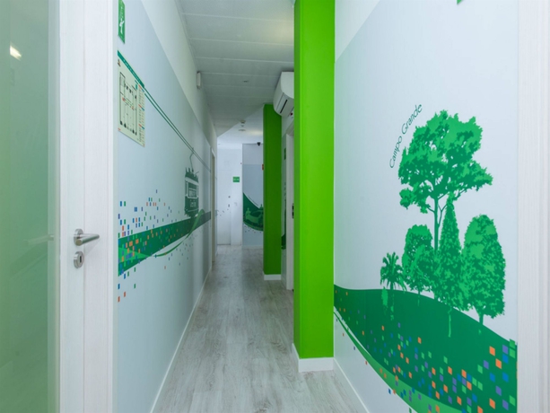 Imagen de los interiores del Hostal Golden Tram 242 Lisbonne Hostel. Foto 14