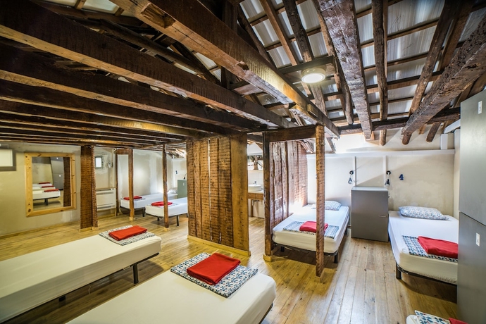 Imagen de la habitación del Hostal Goodmorning Solo Traveller Hostel. Foto 9