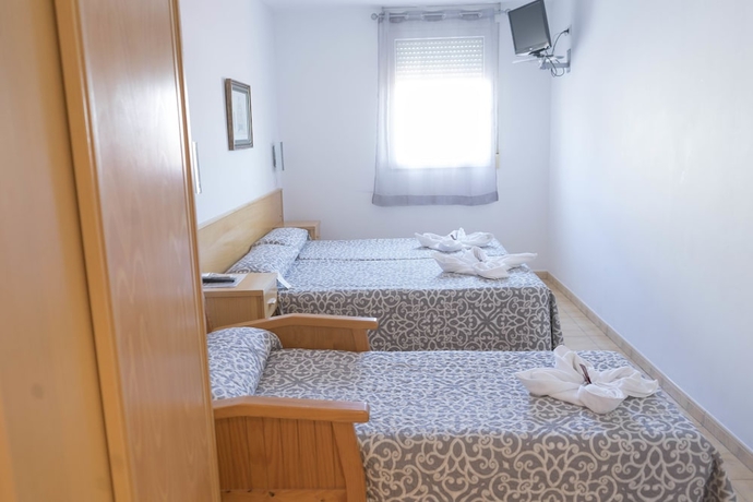 Imagen de la habitación del Hostal Goyesco Plaza. Foto 11