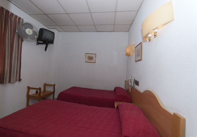 Imagen de la habitación del Hostal Goyma II. Foto 18