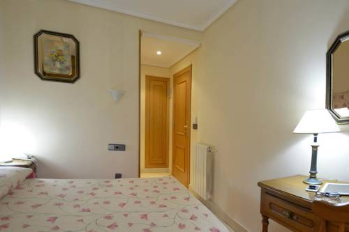 Imagen de la habitación del Hostal Goyo Garray. Foto 9