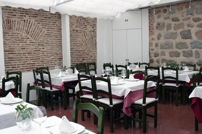 Imagen del bar/restaurante del Hostal Gran Hostal San Segundo. Foto 3