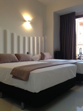 Imagen de la habitación del Hostal Gran Via 44. Foto 2