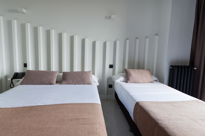 Imagen de la habitación del Hostal Gran Via 44. Foto 7