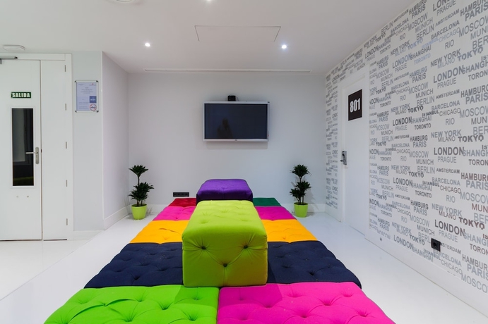 Imagen de los interiores del Hostal Gran Via 44. Foto 15