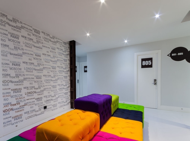 Imagen de los interiores del Hostal Gran Via 44. Foto 16