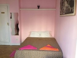 Imagen de la habitación del Hostal Gran Via 59. Foto 2