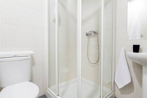 Imagen de la habitación del Hostal Gran Via 63 Rooms. Foto 5