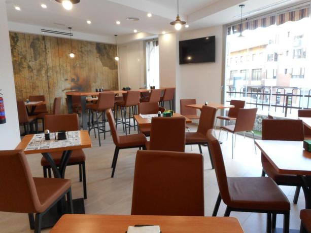 Imagen del bar/restaurante del Hostal Gran Via, Pinto. Foto 3