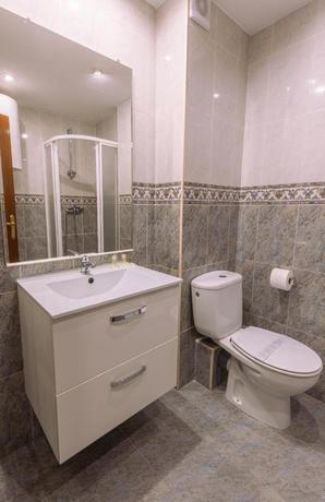 Imagen de la habitación del Hostal Gran Via, Pinto. Foto 9