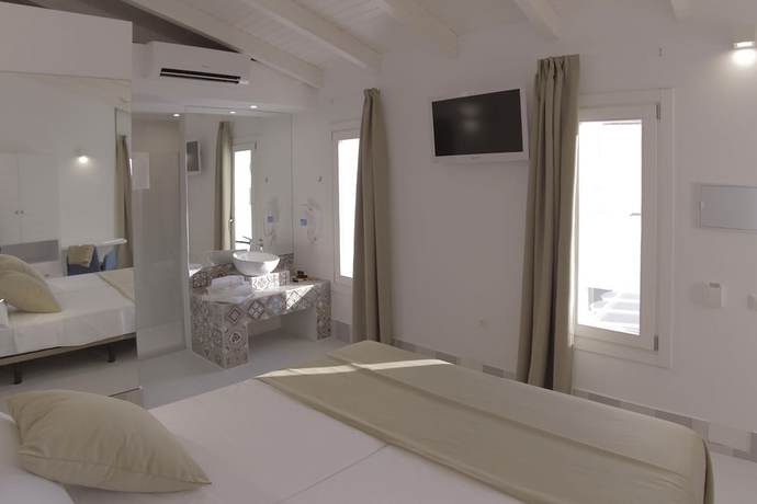 Imagen de la habitación del Hostal Gravina, Tarifa. Foto 7