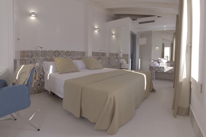 Imagen de la habitación del Hostal Gravina, Tarifa. Foto 15