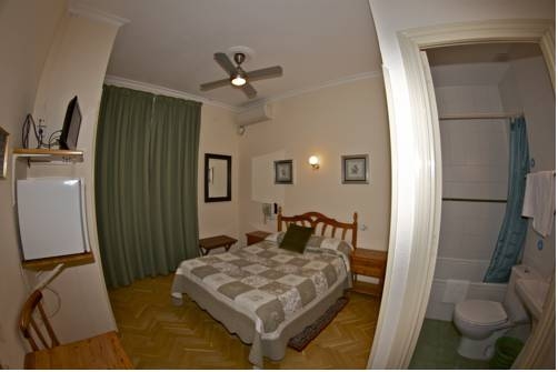 Imagen de la habitación del Hostal Greco Madrid. Foto 11