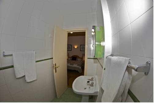 Imagen de la habitación del Hostal Greco Madrid. Foto 15