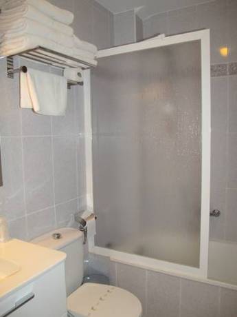 Imagen de la habitación del Hostal Gúdar. Foto 6