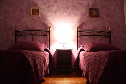 Imagen de la habitación del Hostal Gúdar. Foto 15