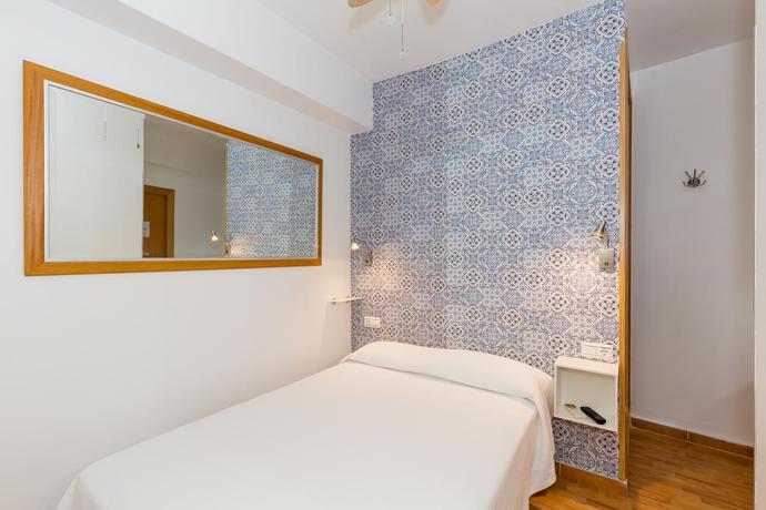 Imagen general del Hostal Guadalupe, Torremolinos. Foto 3