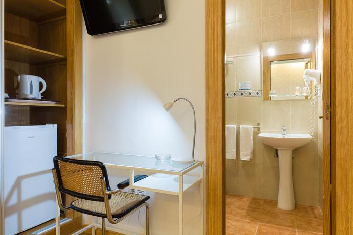 Imagen general del Hostal Guadalupe, Torremolinos. Foto 11