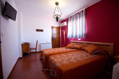 Imagen de la habitación del Hostal Guadiana, Ruidera. Foto 8