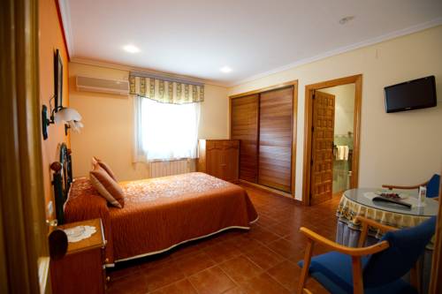 Imagen de la habitación del Hostal Guadiana, Ruidera. Foto 10