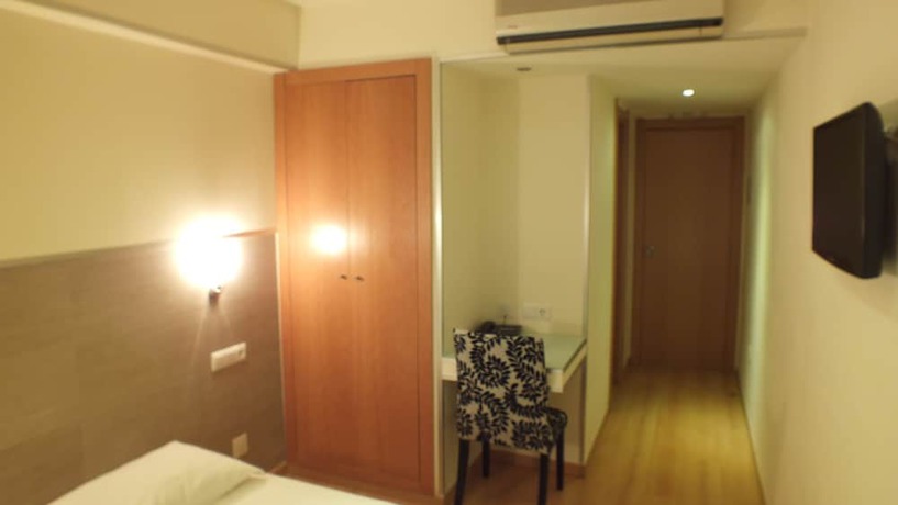 Imagen de la habitación del Hostal GuestHouse Bocage. Foto 13