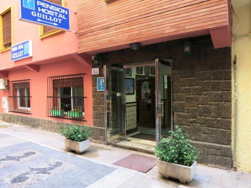 Imagen general del Hostal Guillot. Foto 1