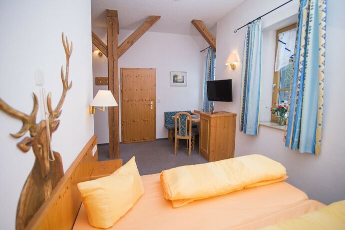 Imagen de la habitación del Hostal Gutshof Colmberg. Foto 9