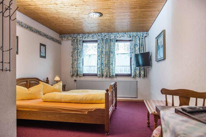Imagen de la habitación del Hostal Gutshof Colmberg. Foto 11