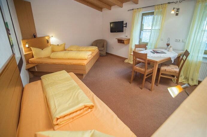 Imagen de la habitación del Hostal Gutshof Colmberg. Foto 12