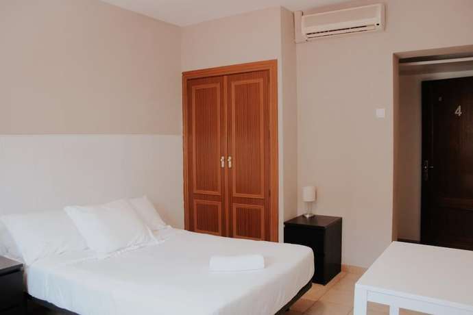 Imagen de la habitación del Hostal H Metropolitan Atocha. Foto 8