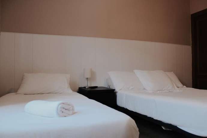 Imagen de la habitación del Hostal H Metropolitan Atocha. Foto 13