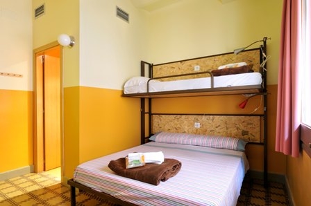 Imagen general del Hostal HOSTAL EQUITY POINT GIRONA. Foto 3