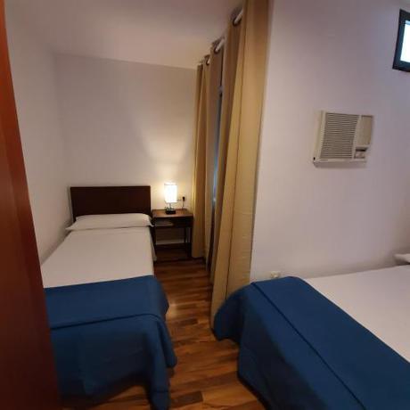 Imagen de la habitación del Hostal Habitaciones La MAR. Foto 12