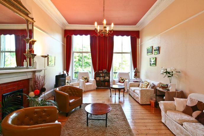 Imagen de los interiores del Hostal Halcyon Hotel. Foto 6