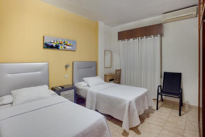 Imagen de la habitación del Hostal Hb Torrevieja. Foto 7