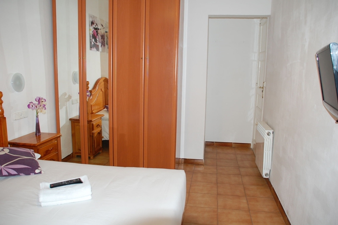Imagen de la habitación del Hostal Hera, EL BORN. Foto 6