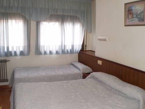 Imagen de la habitación del Hostal Hilton. Foto 7