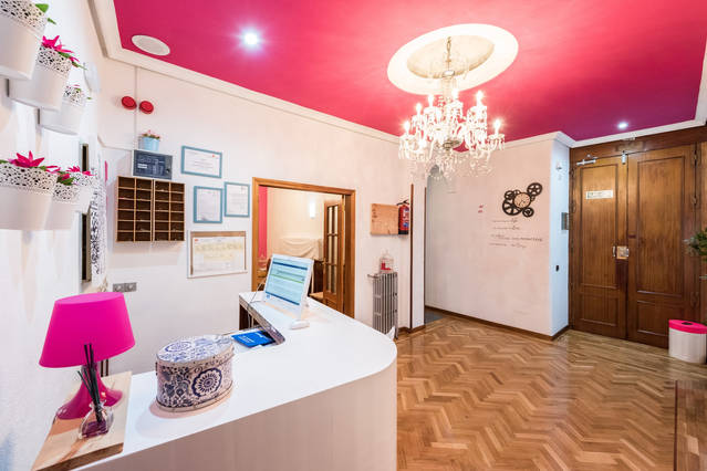 Imagen de los interiores del Hostal Hispano Gran Vía. Foto 5