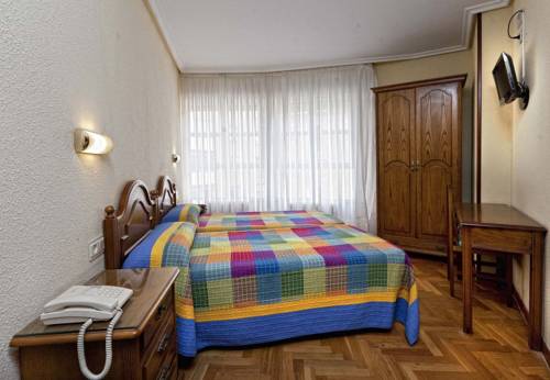 Imagen de la habitación del Hostal Hispano, N&aacute;jera. Foto 3