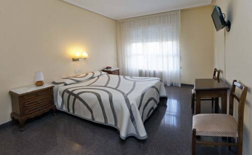 Imagen de la habitación del Hostal Hispano, N&aacute;jera. Foto 12