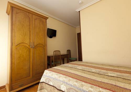 Imagen de la habitación del Hostal Hispano, Najera. Foto 10