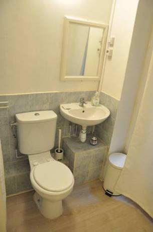 Imagen de la habitación del Hostal Hôtel Du Globe. Foto 3