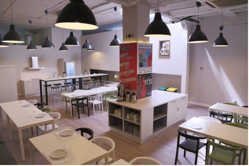 Imagen general del Hostal Hola Eixample. Foto 4