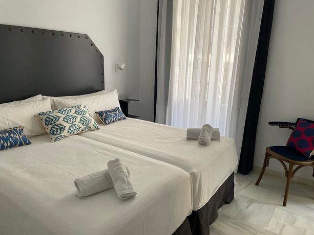 Imagen de la habitación del Hostal Hom Museo. Foto 7