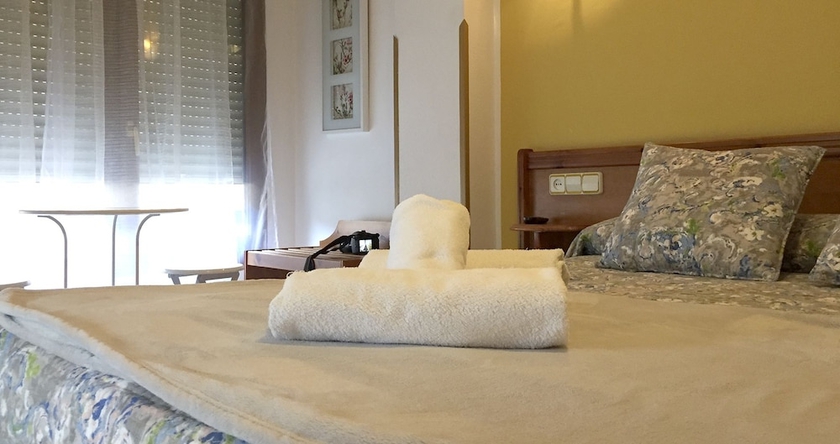 Imagen de la habitación del Hostal Hospedaje Torre&oacute;n. Foto 10